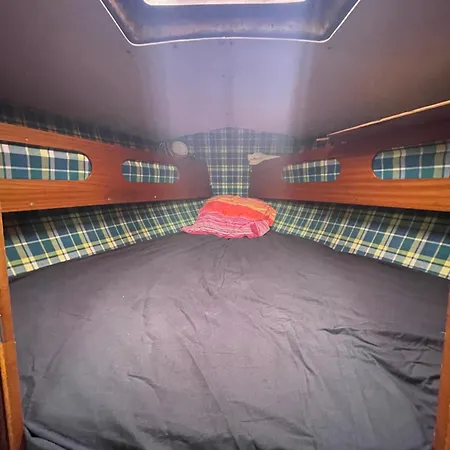 Hotel en barco Yacht Galarne *
