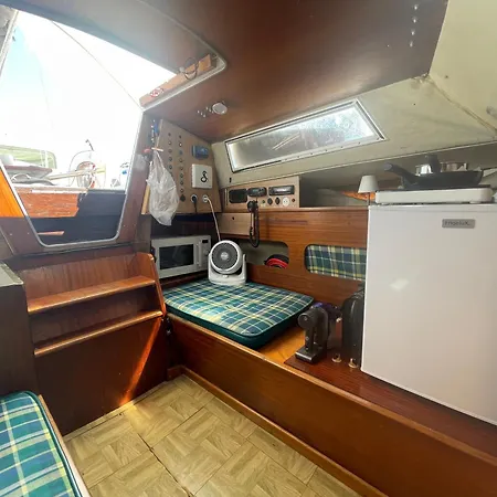 Yacht Galarne 船上ホテル
