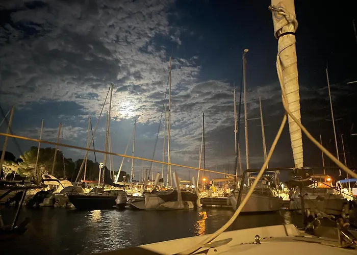 Yacht Galarne Hotel en barco *