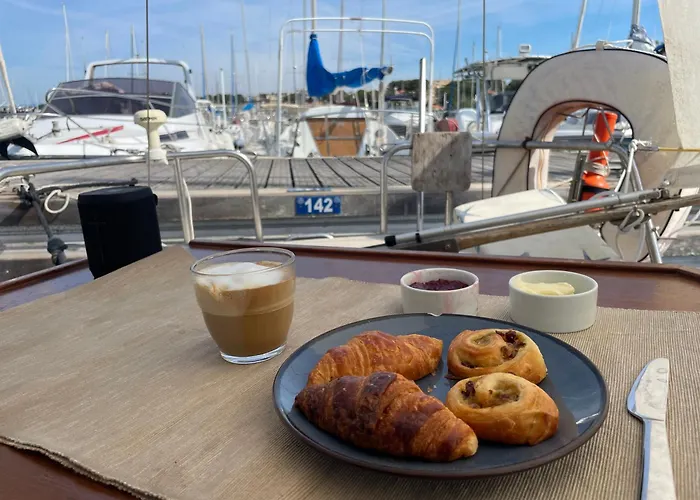 Hotel en barco Yacht Galarne